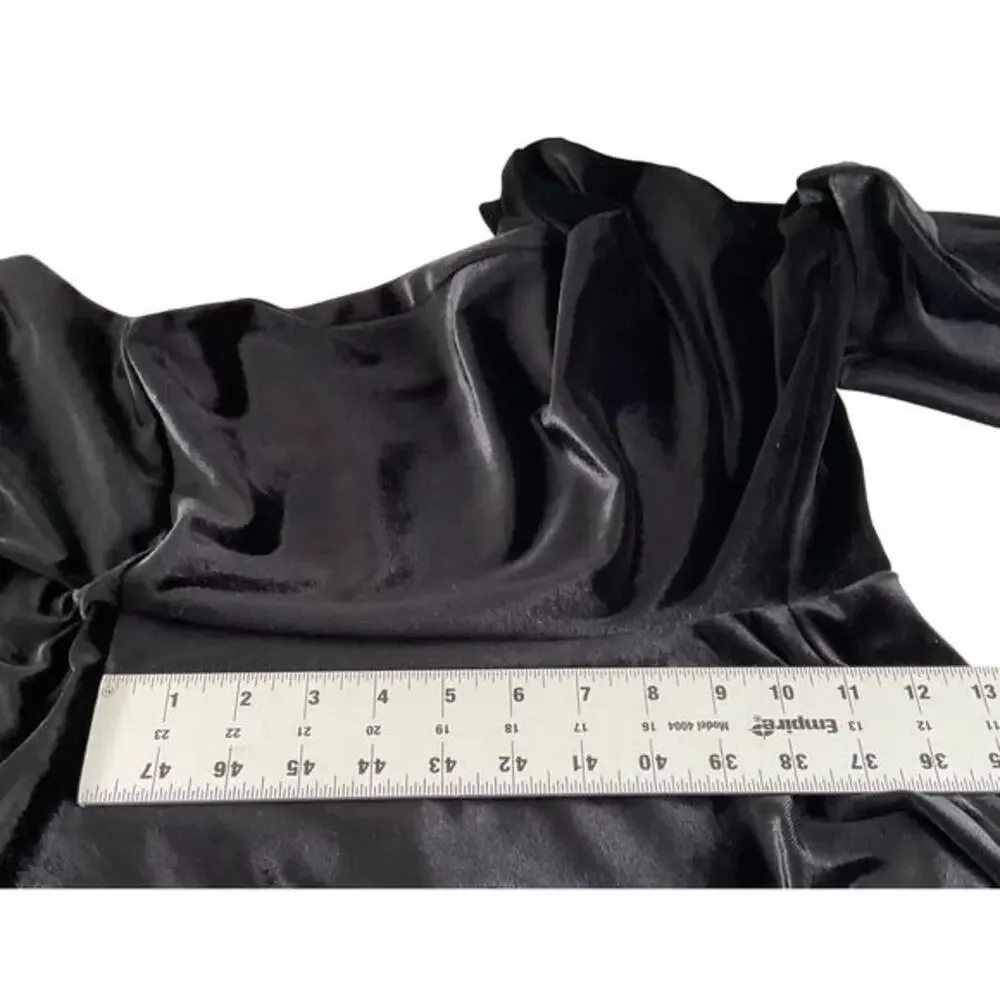 ModCloth Women's Black Velvet Romper XSmall Short Sleeve High Neck Jumpsuit New - Picture 6 of 12